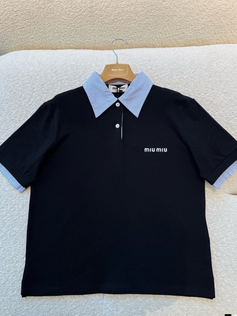 MIUMIU women's short-sleeved polo shirt (with trim at the collar) - Picture 8 of 8